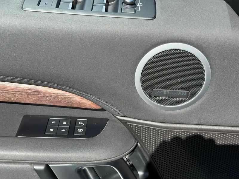 Photo de la voiture LAND ROVER DISCOVERY Mark I Sd4 2.0 240 ch SE