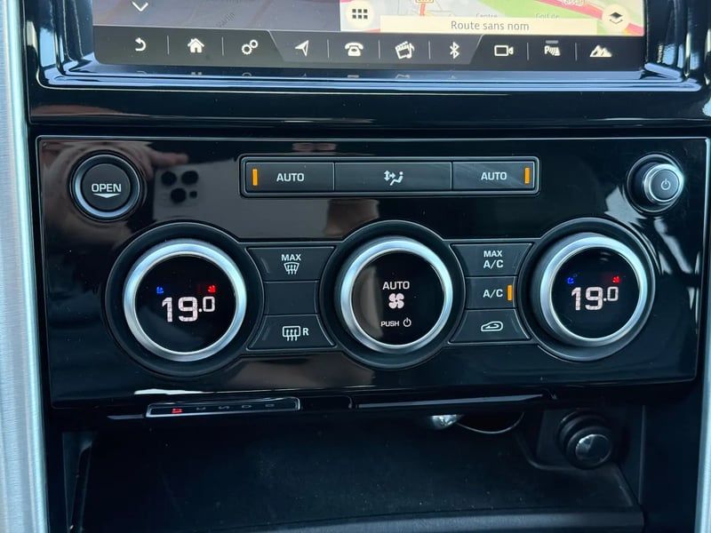 Photo de la voiture LAND ROVER DISCOVERY Mark I Sd4 2.0 240 ch SE