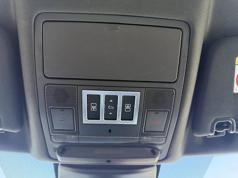 Photo de la voiture LAND ROVER DISCOVERY Mark I Sd4 2.0 240 ch SE