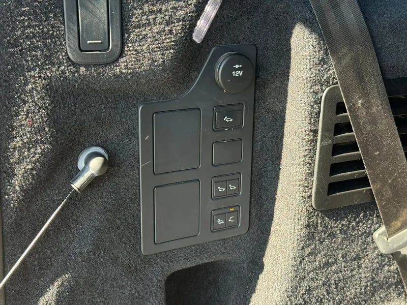 Photo de la voiture LAND ROVER DISCOVERY Mark I Sd4 2.0 240 ch SE