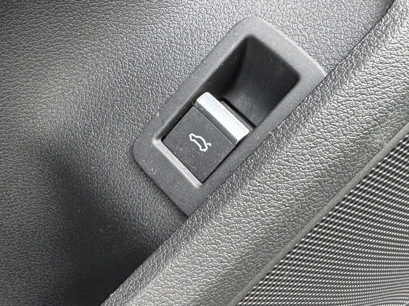 Photo de la voiture AUDI A5 SPORTBACK 35 TDI 163 S tronic 7 S Line