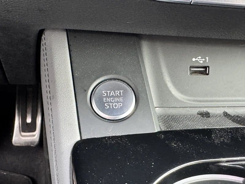 Photo de la voiture AUDI A5 SPORTBACK 35 TDI 163 S tronic 7 S Line