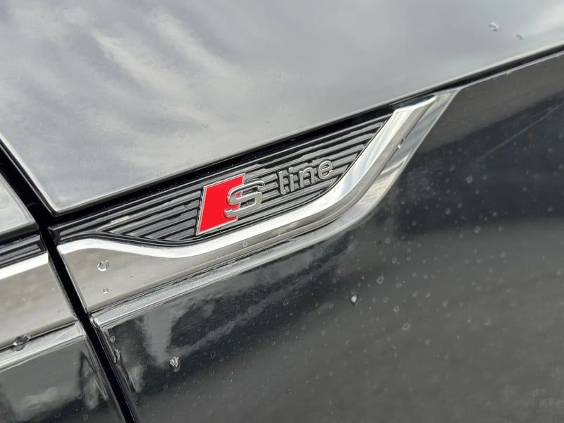 Photo de la voiture AUDI A5 SPORTBACK 35 TDI 163 S tronic 7 S Line