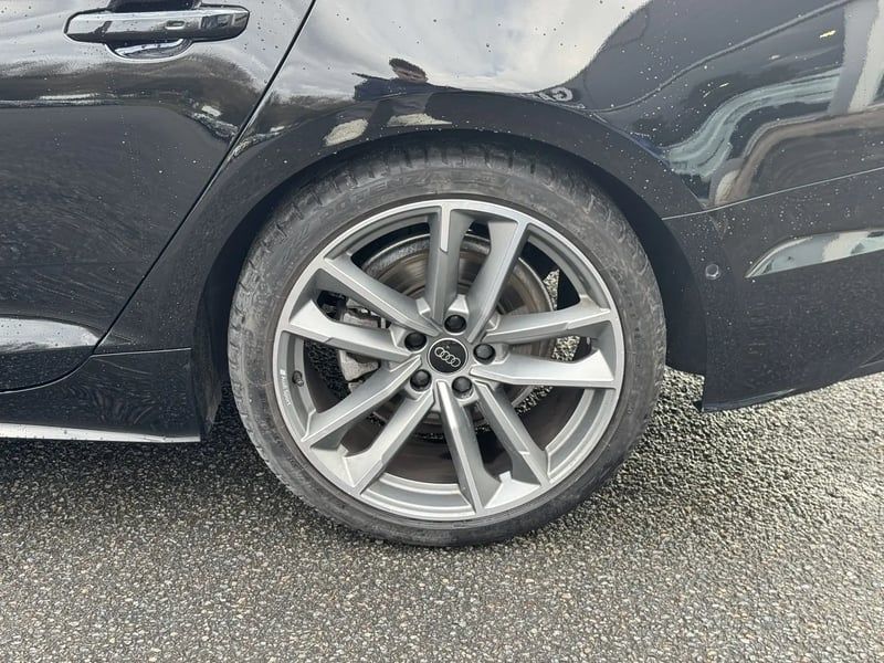 Photo de la voiture AUDI A5 SPORTBACK 35 TDI 163 S tronic 7 S Line