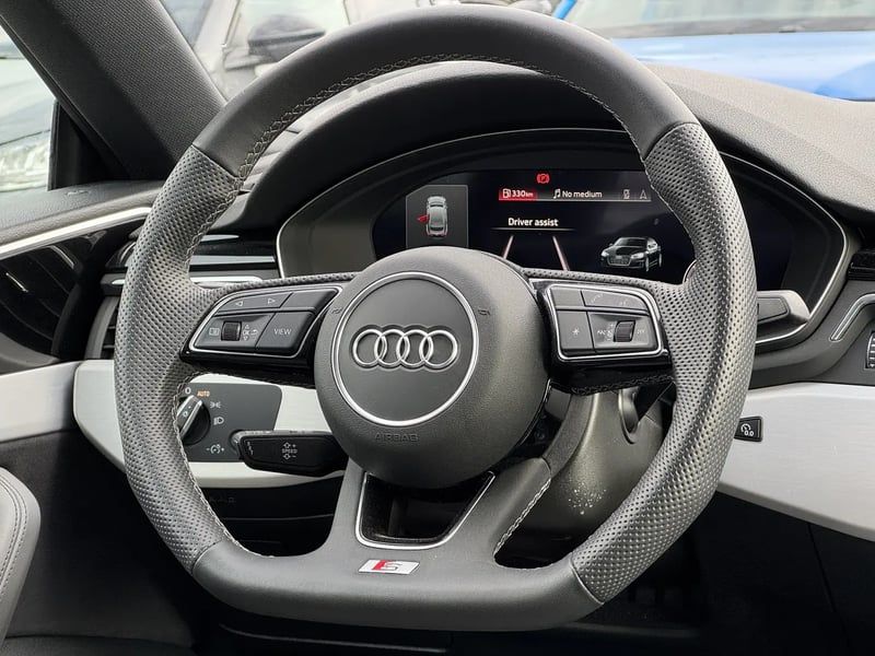 Photo de la voiture AUDI A5 SPORTBACK 35 TDI 163 S tronic 7 S Line