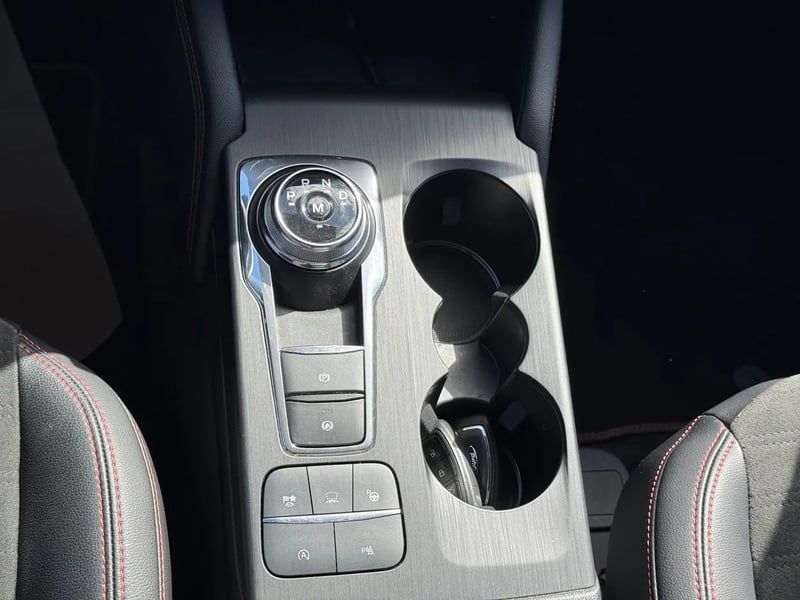 Photo de la voiture FORD KUGA 2.0 TDCi 120 S&S 4x2 Powershift ST-Line