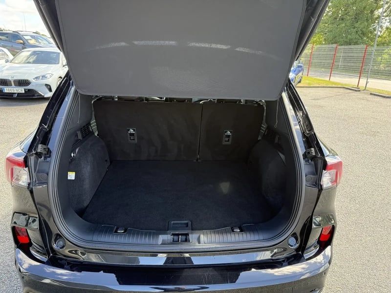 Photo de la voiture FORD KUGA 2.0 TDCi 120 S&S 4x2 Powershift ST-Line