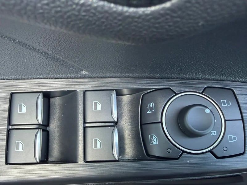 Photo de la voiture FORD KUGA 2.0 TDCi 120 S&S 4x2 Powershift ST-Line