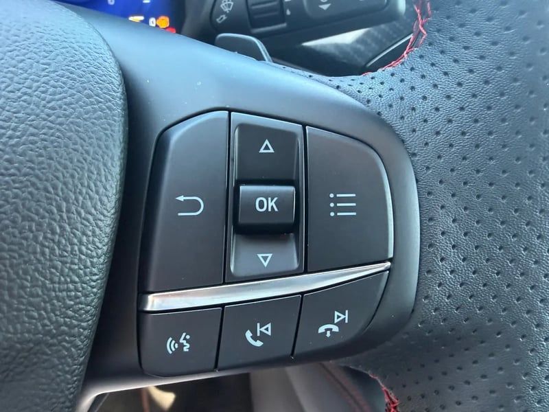 Photo de la voiture FORD KUGA 2.0 TDCi 120 S&S 4x2 Powershift ST-Line