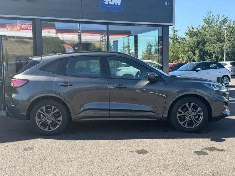 Photo de la voiture FORD KUGA 2.0 TDCi 120 S&S 4x2 Powershift ST-Line