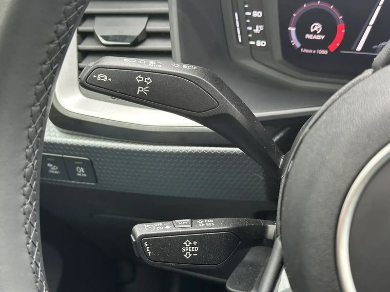 Photo de la voiture AUDI A1 SPORTBACK 25 TFSI 95 ch BVM5 S Line