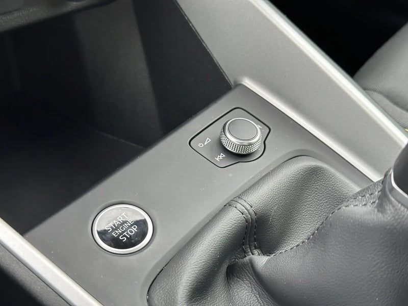 Photo de la voiture AUDI A1 SPORTBACK 25 TFSI 95 ch BVM5 S Line