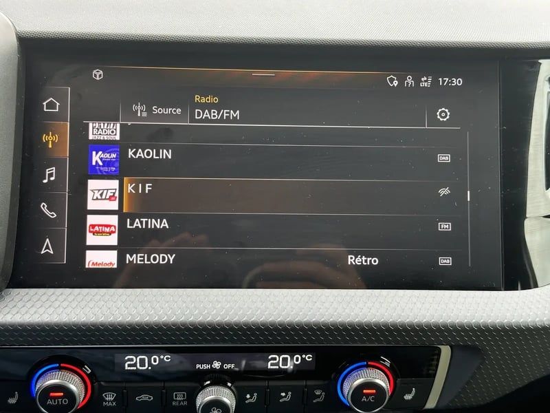 Photo de la voiture AUDI A1 SPORTBACK 25 TFSI 95 ch BVM5 S Line