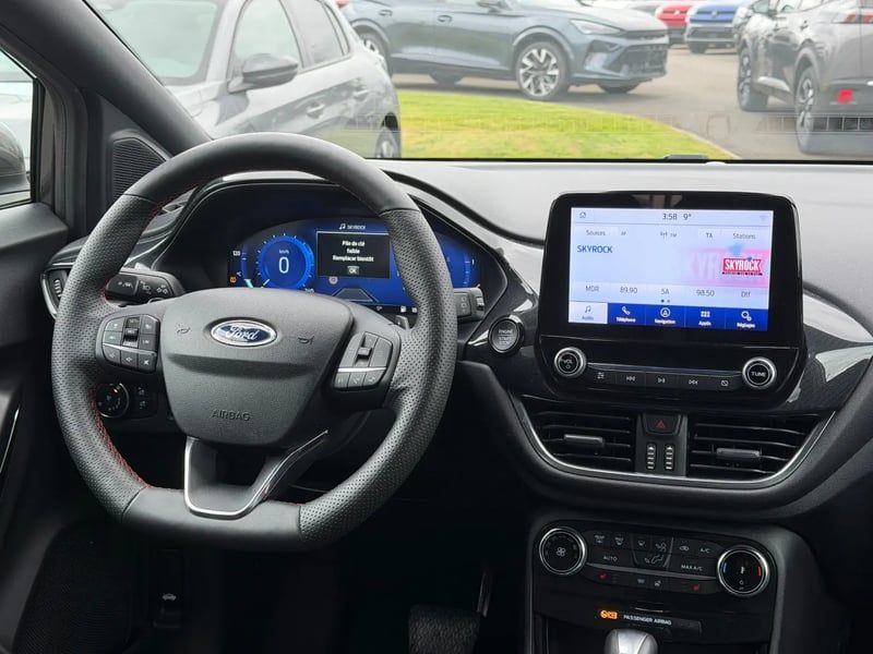 Photo de la voiture FORD PUMA 1.0 EcoBoost 155 ch mHEV S&S Powershift ST-Line - 5P