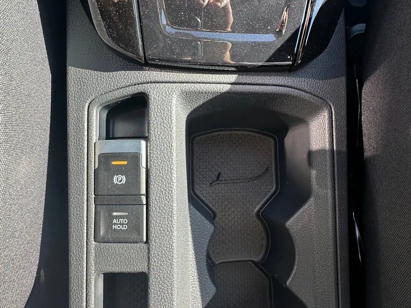 Photo de la voiture VOLKSWAGEN T-ROC 1.5 TSI EVO2 150 Start/Stop DSG7 R-Line Edition