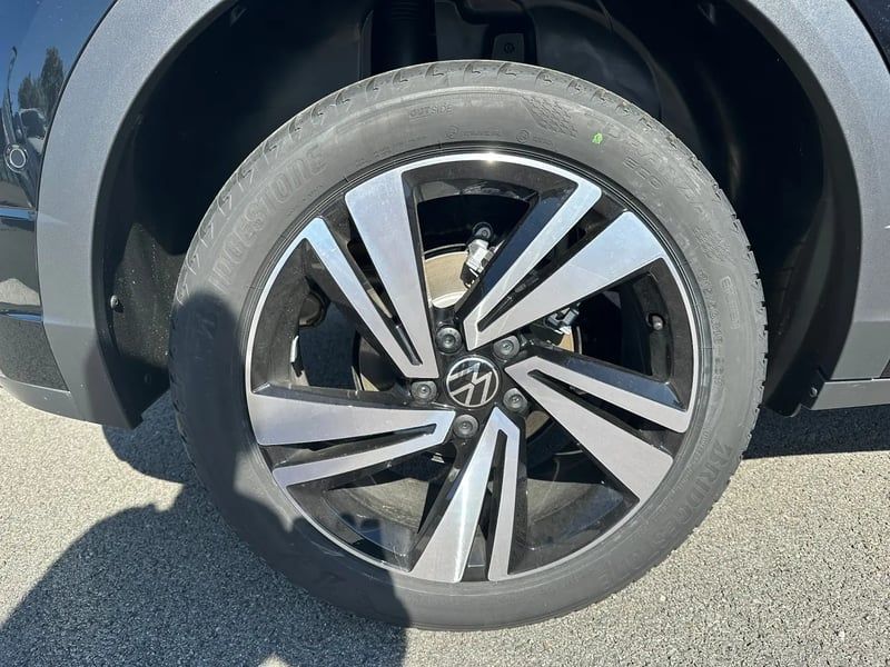 Photo de la voiture VOLKSWAGEN T-ROC 1.5 TSI EVO2 150 Start/Stop DSG7 R-Line Edition