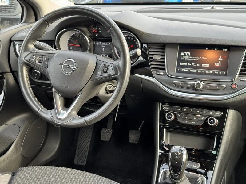 Photo de la voiture OPEL ASTRA SPORTS TOURER 1.2 Turbo 145 ch BVM6 Elégance