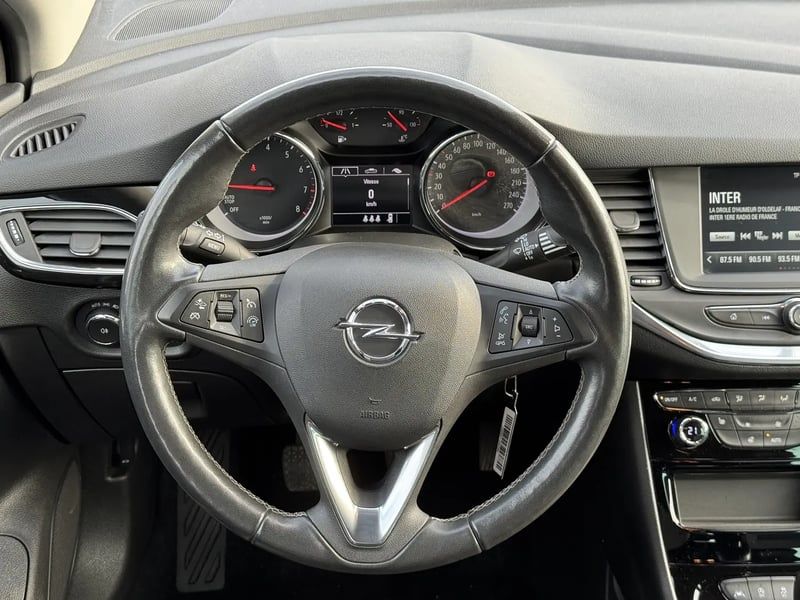 Photo de la voiture OPEL ASTRA SPORTS TOURER 1.2 Turbo 145 ch BVM6 Elégance