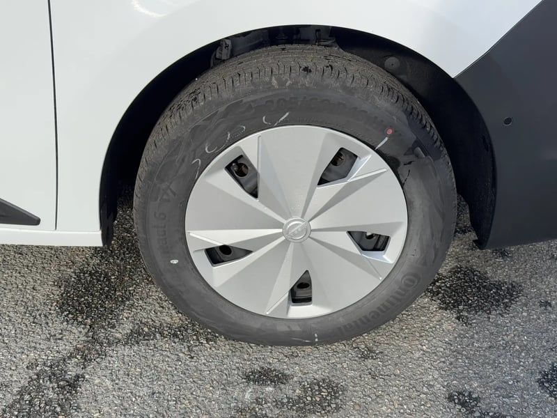 Photo de la voiture NISSAN TOWNSTAR FOURGON ELECTRIQUE EV FOURGON L1 45KWH CHARGEUR 22KW GSR2B N-CONNECTA