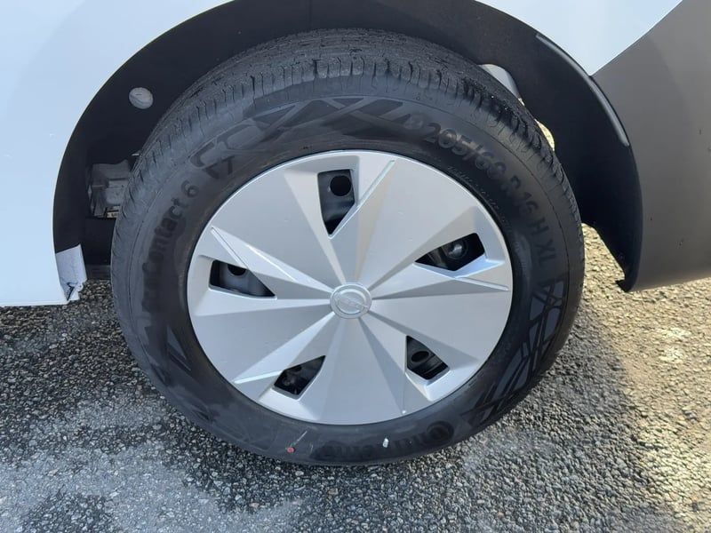 Photo de la voiture NISSAN TOWNSTAR FOURGON ELECTRIQUE EV FOURGON L1 45KWH CHARGEUR 22KW GSR2B N-CONNECTA