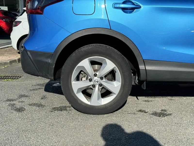 Photo de la voiture NISSAN QASHQAI 1.2 DIG-T 115 Acenta