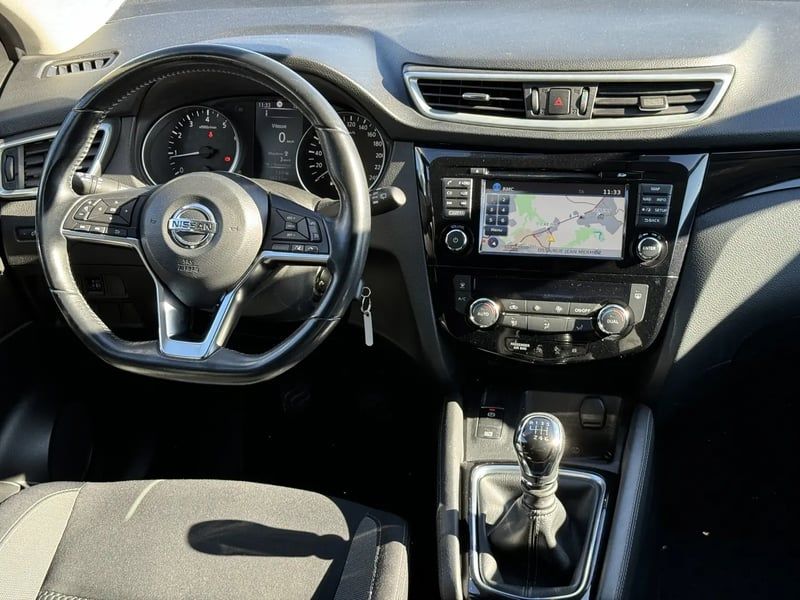 Photo de la voiture NISSAN QASHQAI 1.2 DIG-T 115 Acenta