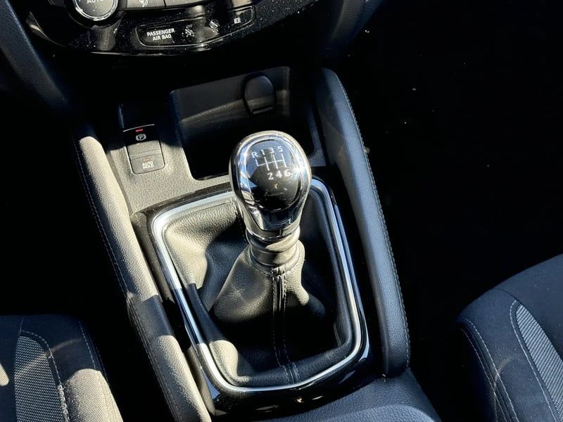 Photo de la voiture NISSAN QASHQAI 1.2 DIG-T 115 Acenta