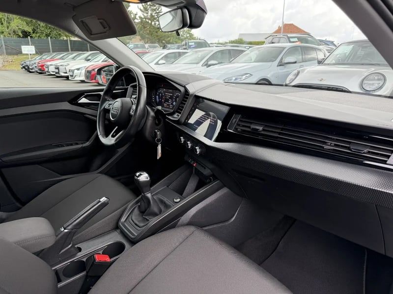 Photo de la voiture AUDI A1 SPORTBACK 25 TFSI 95 ch BVM5