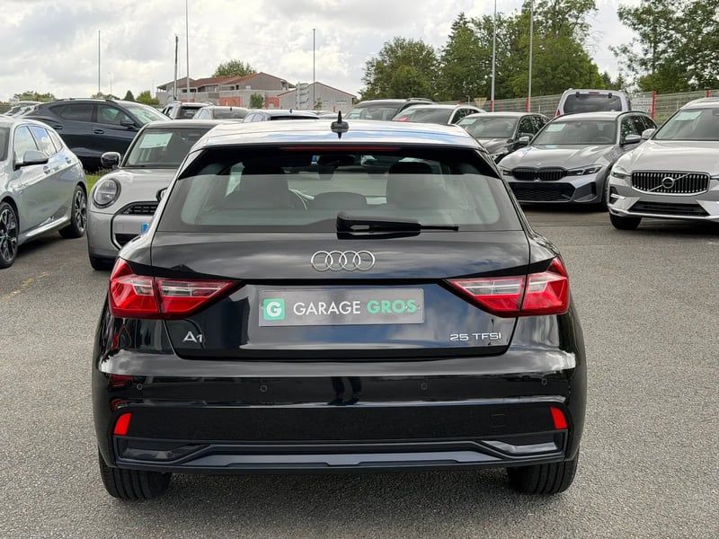 Photo de la voiture AUDI A1 SPORTBACK 25 TFSI 95 ch BVM5