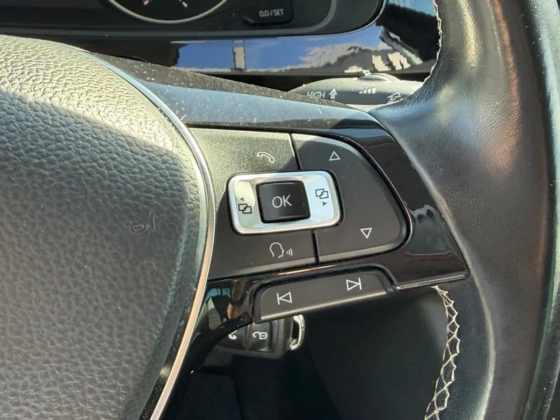 Photo de la voiture VOLKSWAGEN MULTIVAN 2.0 TDI 150 DSG7 Edition 30