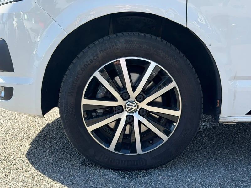 Photo de la voiture VOLKSWAGEN MULTIVAN 2.0 TDI 150 DSG7 Edition 30