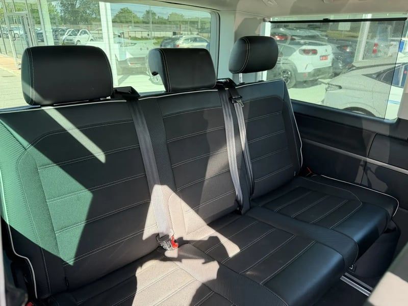 Photo de la voiture VOLKSWAGEN MULTIVAN 2.0 TDI 150 DSG7 Edition 30