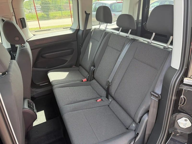 Photo de la voiture VOLKSWAGEN CADDY 2.0 TDI 102 BVM6