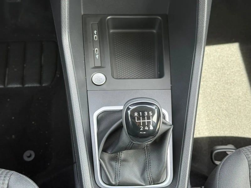 Photo de la voiture VOLKSWAGEN CADDY 2.0 TDI 102 BVM6