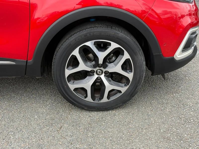 Photo de la voiture RENAULT CAPTUR TCe 90 Intens