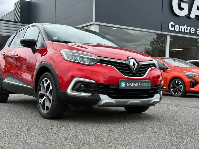 Photo de la voiture RENAULT CAPTUR TCe 90 Intens