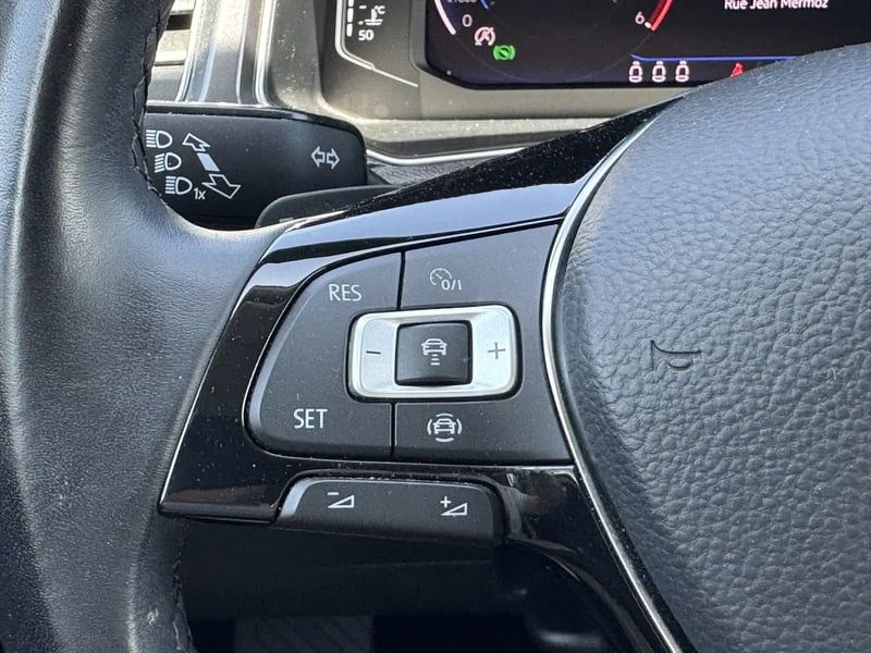 Photo de la voiture VOLKSWAGEN T-ROC 2.0 TDI 150 Start/Stop DSG7 Carat