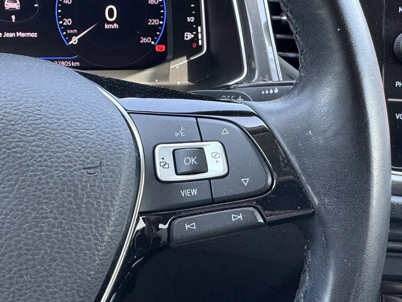 Photo de la voiture VOLKSWAGEN T-ROC 2.0 TDI 150 Start/Stop DSG7 Carat