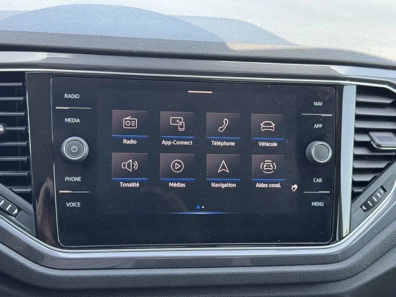 Photo de la voiture VOLKSWAGEN T-ROC 2.0 TDI 150 Start/Stop DSG7 Carat