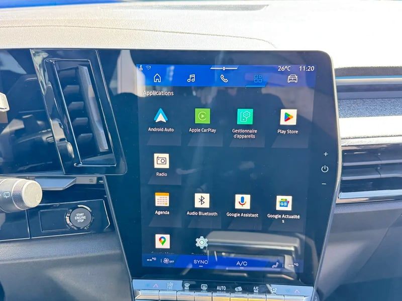 Photo de la voiture RENAULT AUSTRAL full hybrid E-Tech 200 ch Techno