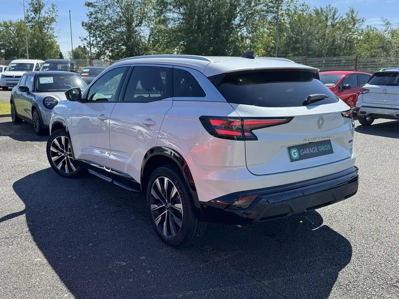Photo de la voiture RENAULT AUSTRAL full hybrid E-Tech 200 ch Techno
