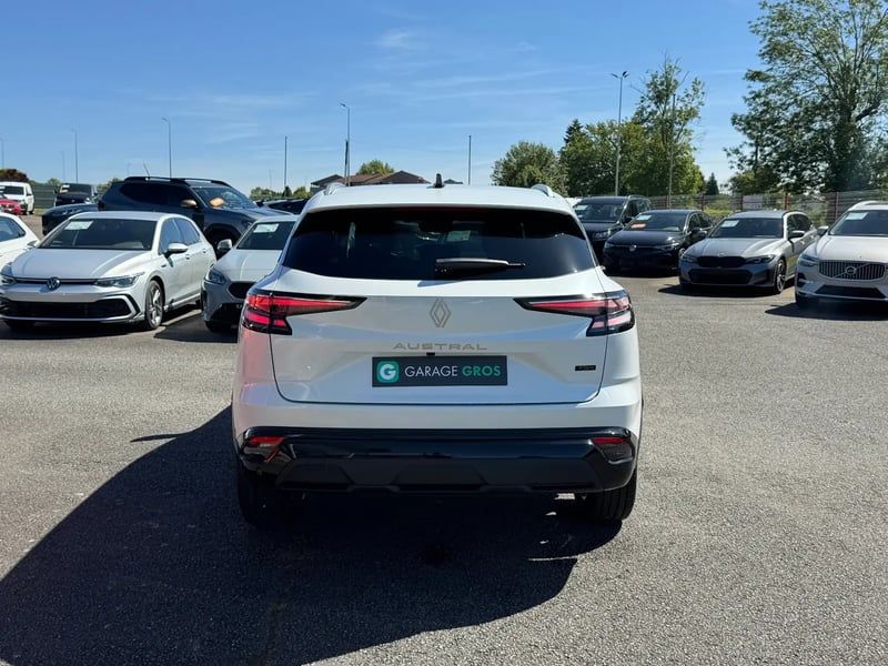 Photo de la voiture RENAULT AUSTRAL full hybrid E-Tech 200 ch Techno