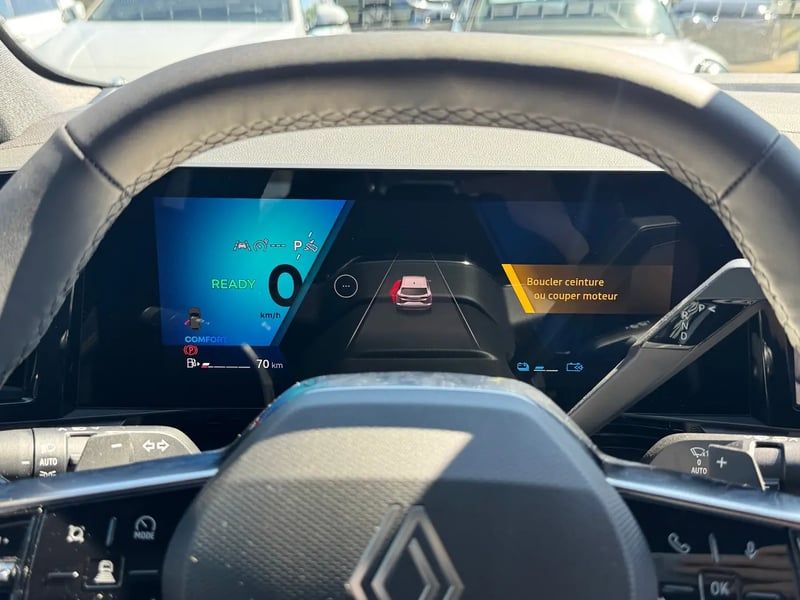 Photo de la voiture RENAULT AUSTRAL full hybrid E-Tech 200 ch Techno