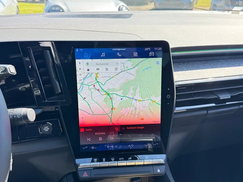 Photo de la voiture RENAULT AUSTRAL full hybrid E-Tech 200 ch Techno