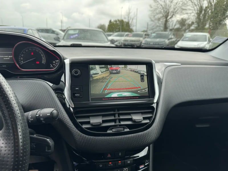 Photo de la voiture PEUGEOT 2008 PureTech 130ch S&S BVM6 GT Line