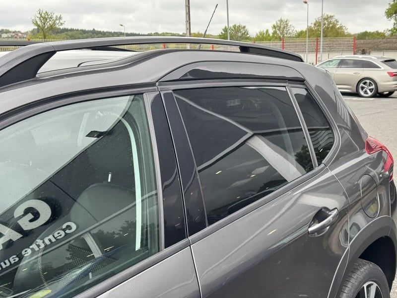 Photo de la voiture PEUGEOT 2008 PureTech 130ch S&S BVM6 GT Line