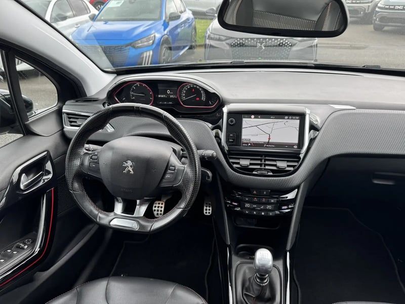 Photo de la voiture PEUGEOT 2008 PureTech 130ch S&S BVM6 GT Line