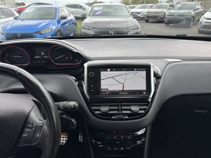 Photo de la voiture PEUGEOT 2008 PureTech 130ch S&S BVM6 GT Line