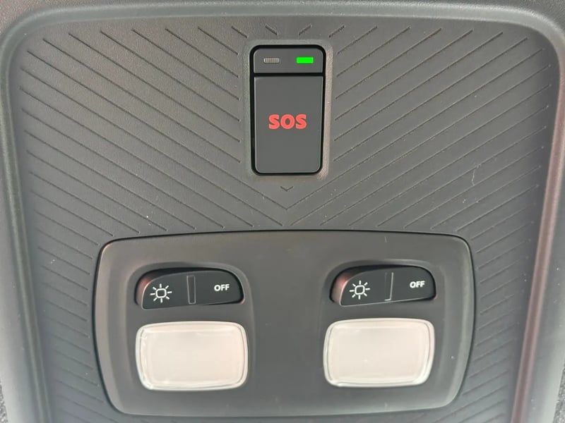 Photo de la voiture DACIA DUSTER Hybrid-G 150 4x4 Expression