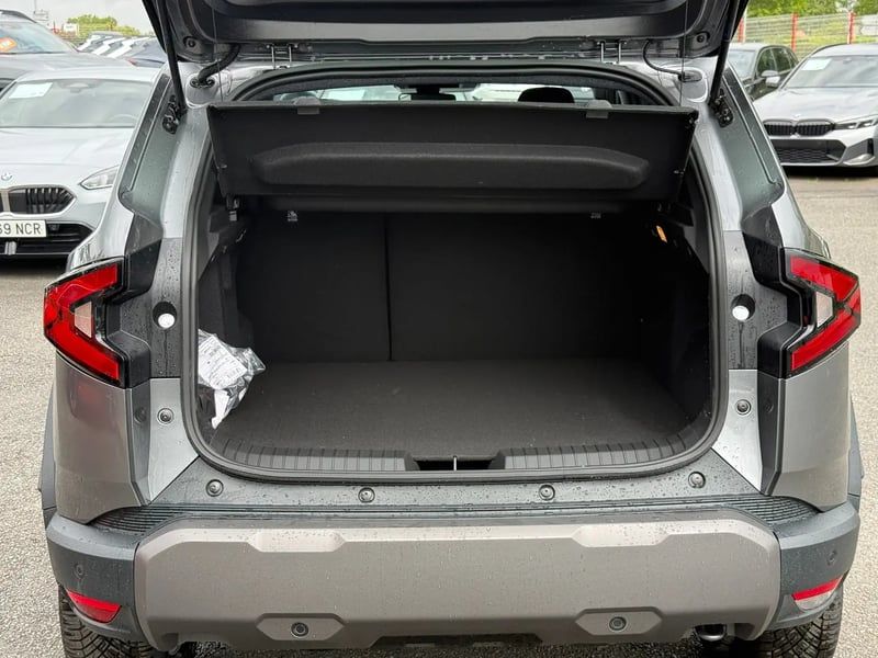 Photo de la voiture DACIA DUSTER Hybrid-G 150 4x4 Expression
